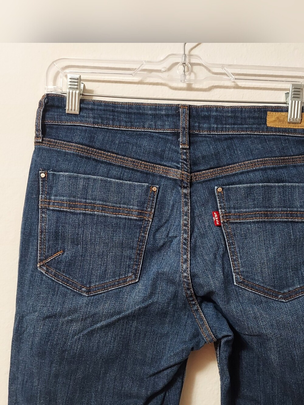 Levi's Woman's Size 8 Zipper Hem Jeans - Picture 5 of 14